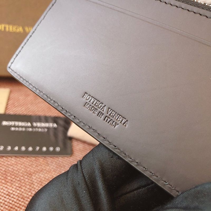 送料込ボッテガヴェネタ コピー ファスナー付きカードケース boh77187最高級