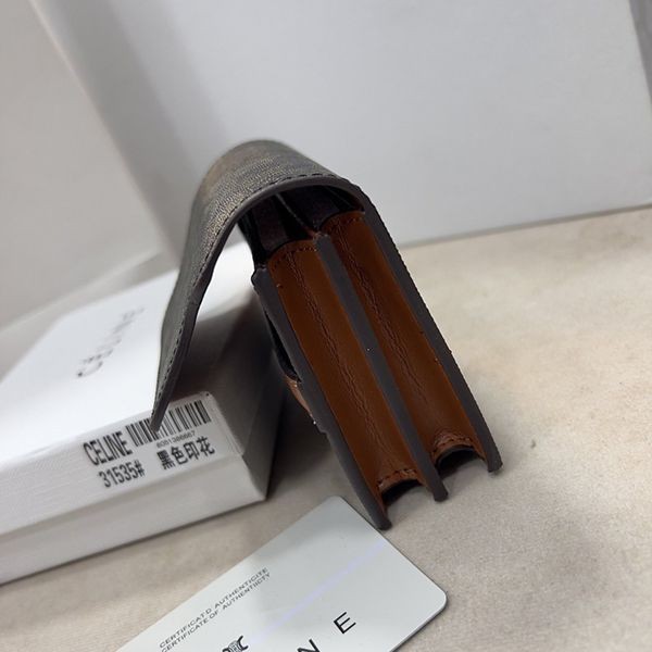 人気No1セリーヌ フラップ オリガミウォレット 財布 偽物 10D902BZ9.04LU通販