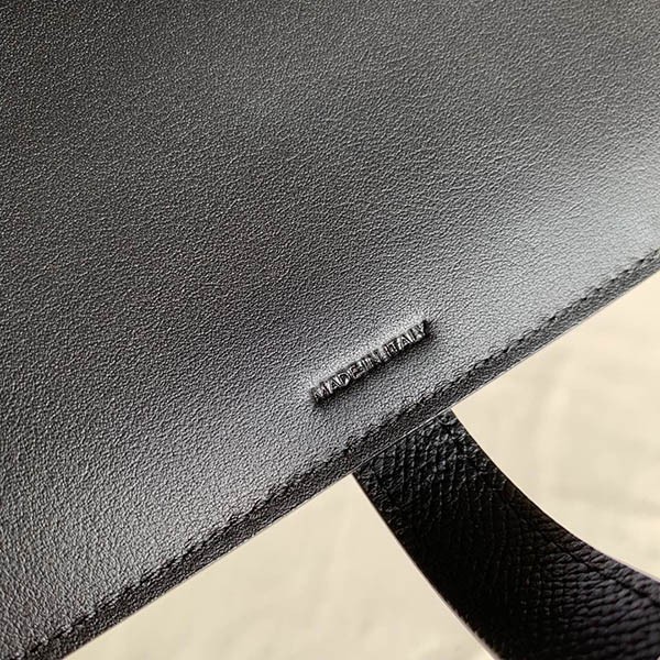 セリーヌ ラージ ストラップ 長財布 コピー Ced77666N級品