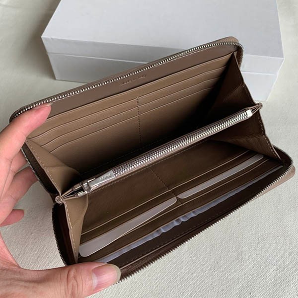 N級品【セリーヌ】ラージ ジップドウォレット 長財布 偽物 Cee39397N級品