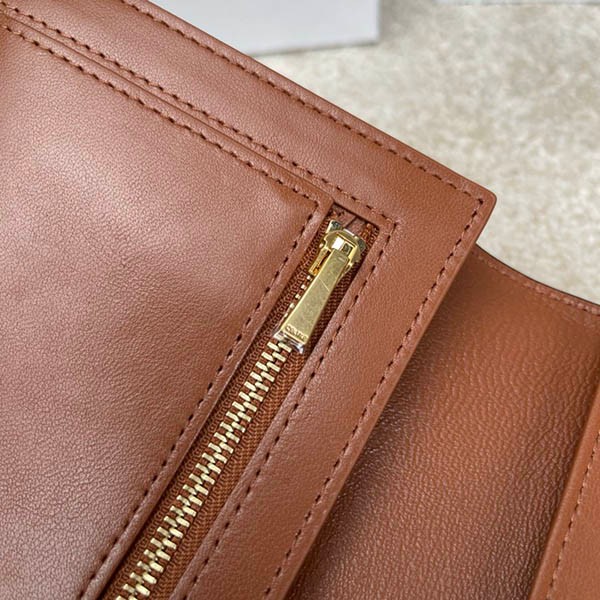 セリーヌ 偽物 トリオンフキャンバス ラージ ストラップ 長財布 Ceh27377品質保証