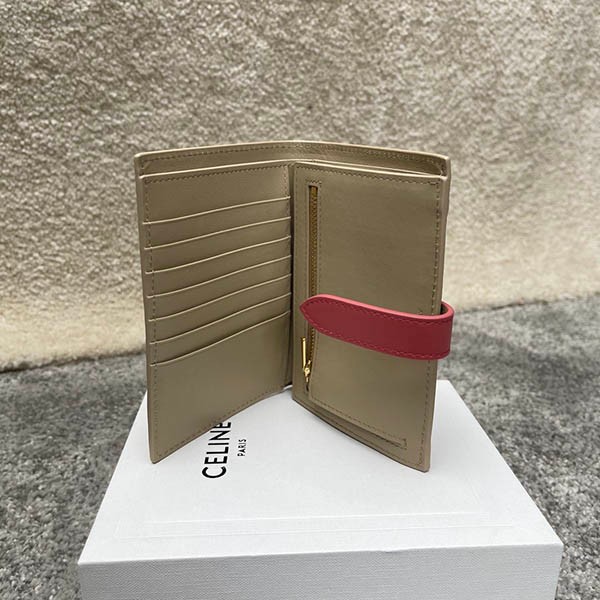 セリーヌ 偽物 ミディアムストラップウォレット 財布 Cej66179品質保証