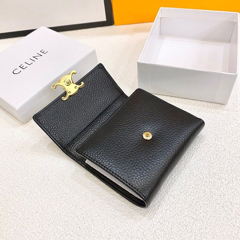 超話題!セリーヌ スモール トリオンフウォレット コピー シャイニー ペプル Cem00753代引きを販売