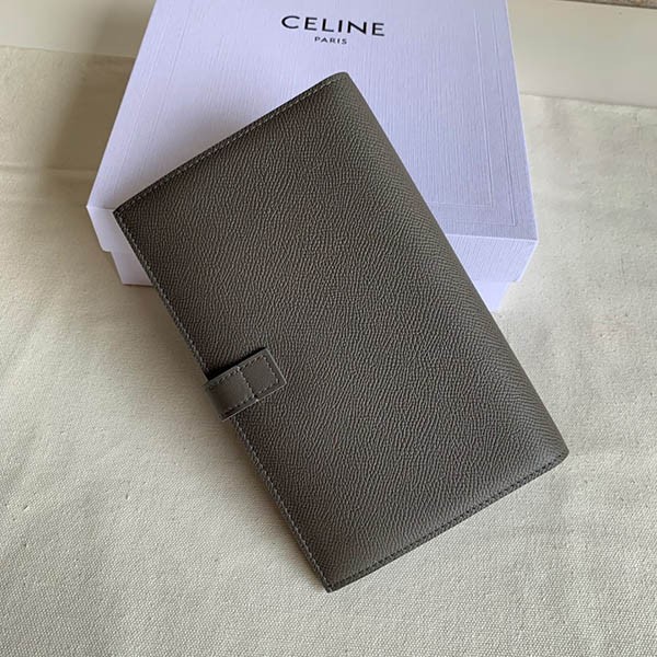 セリーヌ ラージ ストラップ 長財布 スーパーコピー Cem15842人気