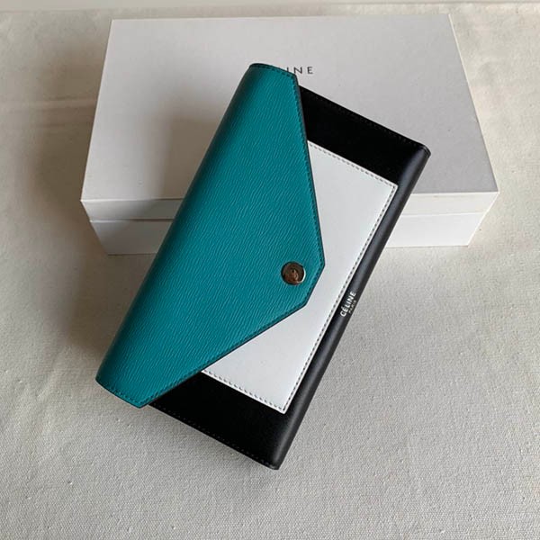 セリーヌ ポケット トライフォールド 財布 偽物 Cex42505