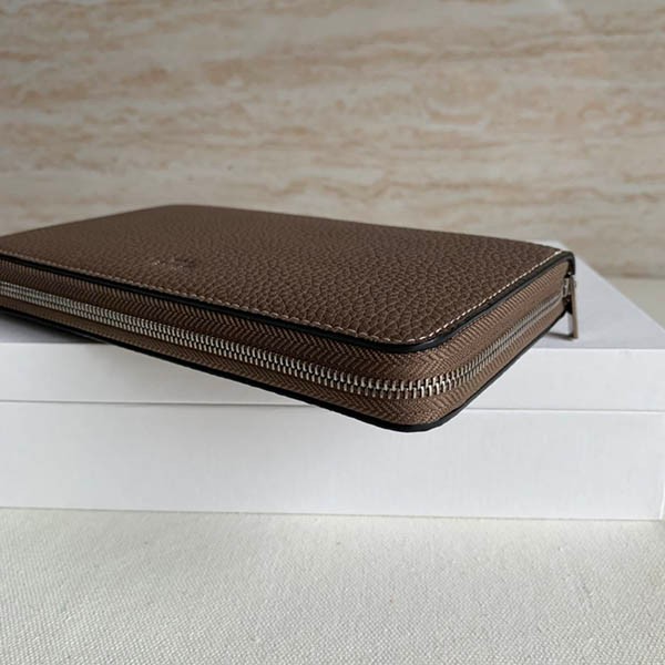 ◆すぐ届く◆セリーヌ ラージ ジップドウォレット 長財布 コピー Cey50198人気