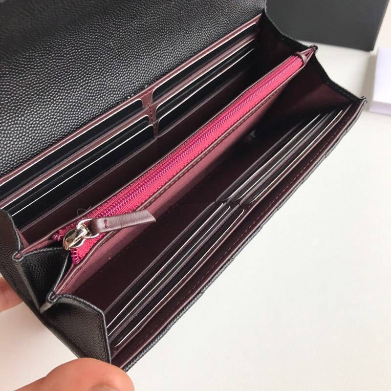 希少限定品 シャネル 二折りカブセ長財布 キャビア sho32812代引きを販売