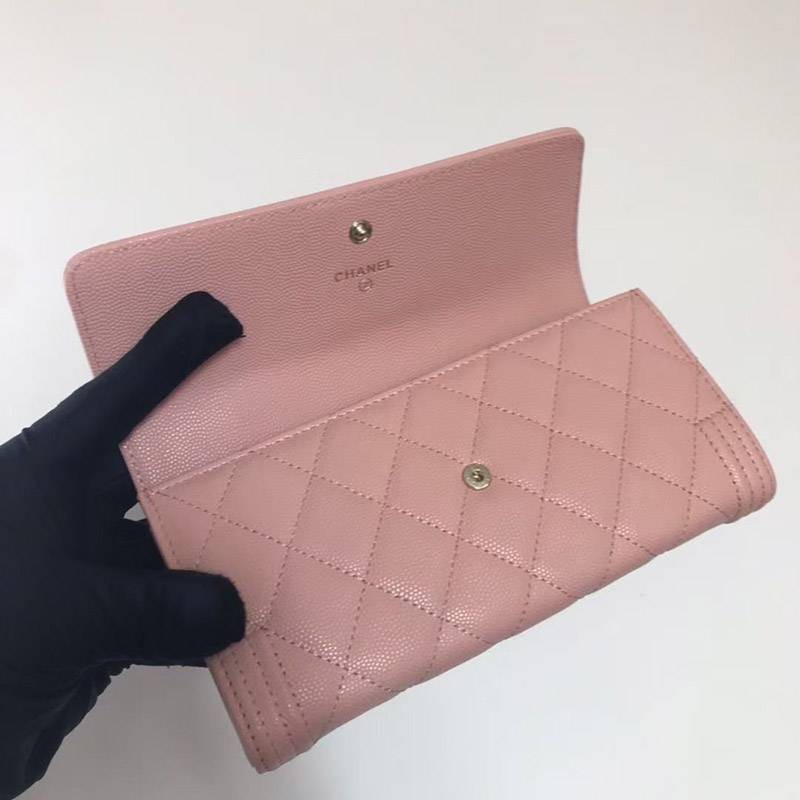 スーパーコピーシャネル キャビア 二折りカブセ長財布 ボーイ シャネル shp94773最高級