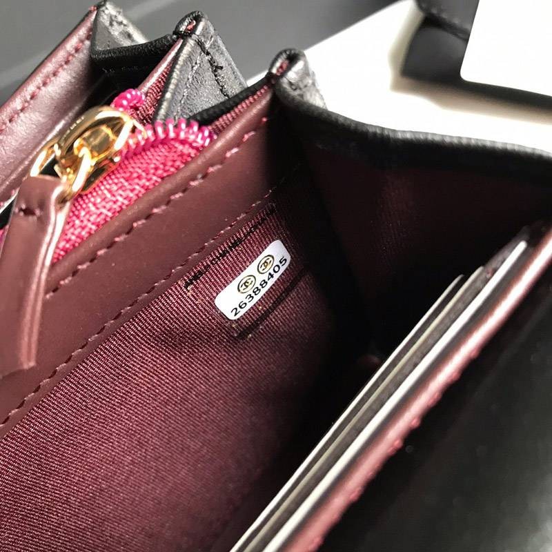大人気！シャネル 二折りカブセ長財布 マトラッセ コピー shw23204品質保証