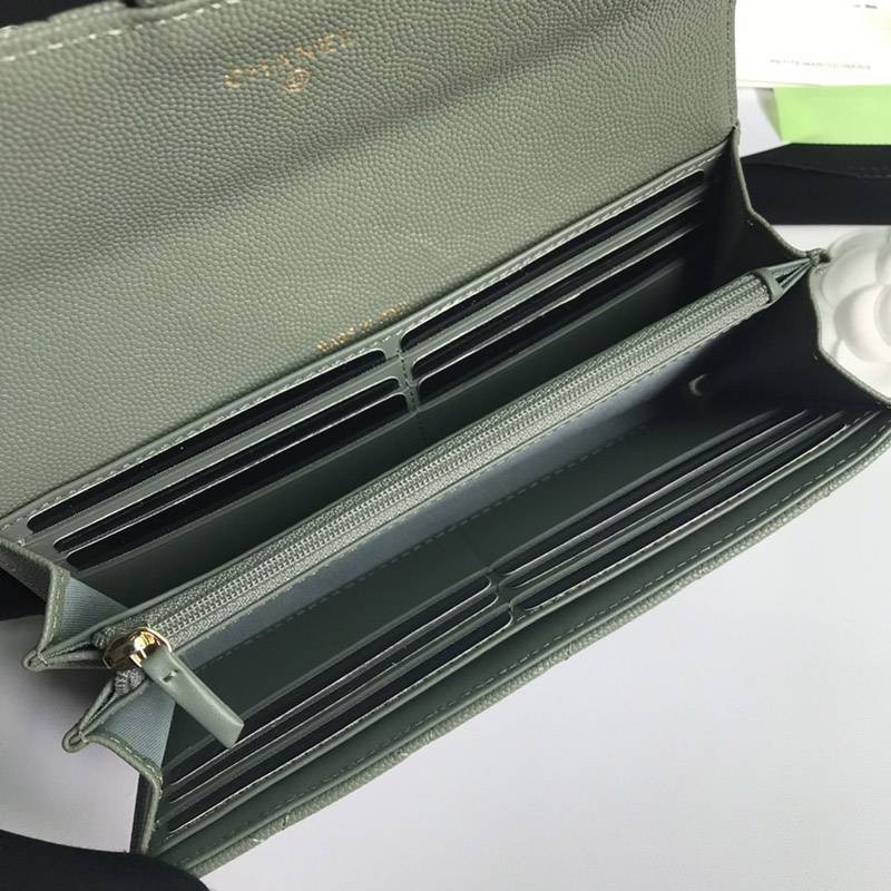争奪戦 シャネル 二折りカブセ長財布 キャビア コピー shm47119品質保証