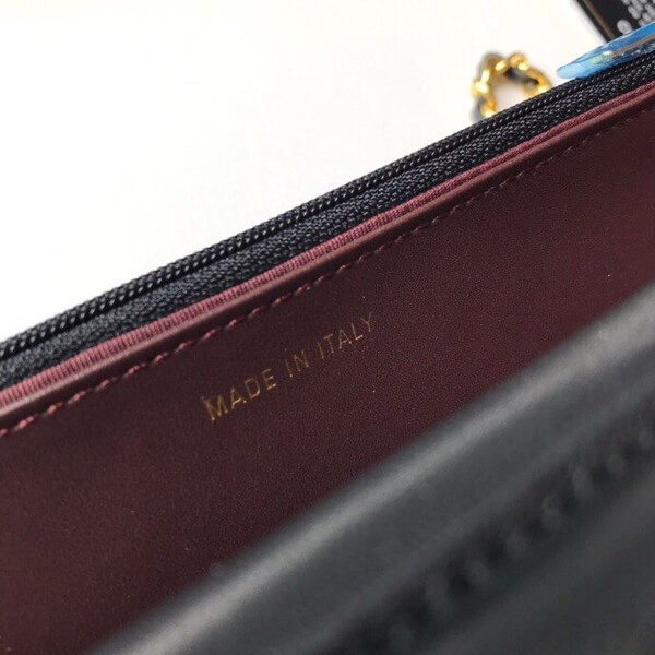 ブランドシャネルチェーンウォレットコピー　マトラッセバックセレブ愛用cc2108231通販