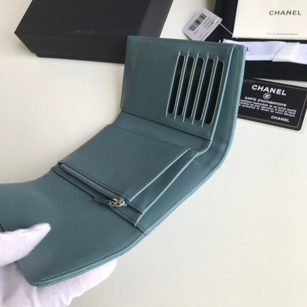 即発 シャネル 三折り ミディアムサイズ 中財布 small flap wallet cc2108232通販