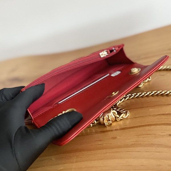 目を惹くカラー シャネル チェーン フラップ ウォレット コピー she49880最高級