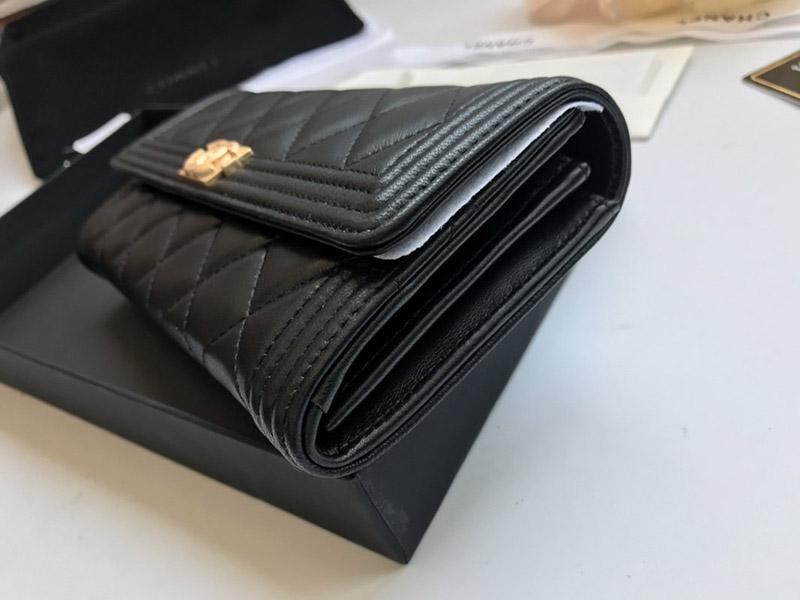 新色☆希少 シャネル 長財布 コピー ボーイ シャネル マトラッセ shk25482激安送料無料