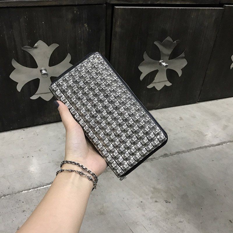 21-22AW クロムハーツ風 財布 コピーゼロピラミッドスタッズ/ラウンドファスナー財布/ヘビーレザー Kub01611高い品質