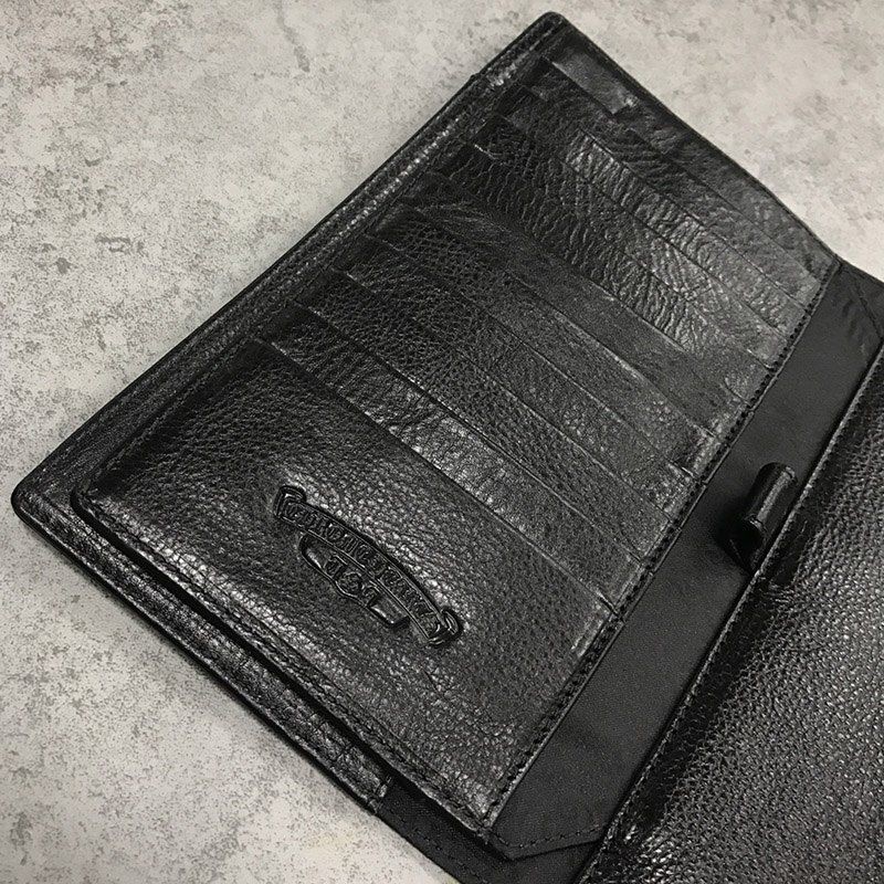 春もの新作 クロムハーツ 財布 偽物ウェーブ クロスボタン フラップ Kuq62041代引きを販売
