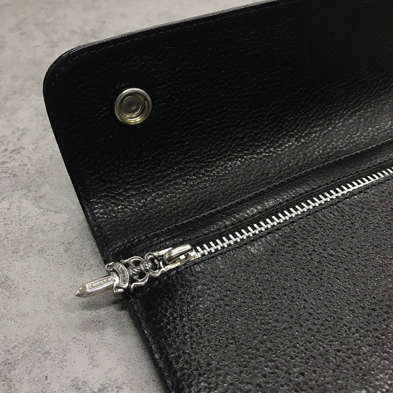 春もの新作 クロムハーツ 財布 偽物ウェーブ クロスボタン フラップ Kuq62041品質保証