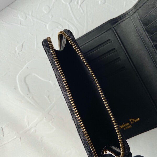 完売前に！ ディオールオブリーク カロ コピー 折り財布 dea26320N級品