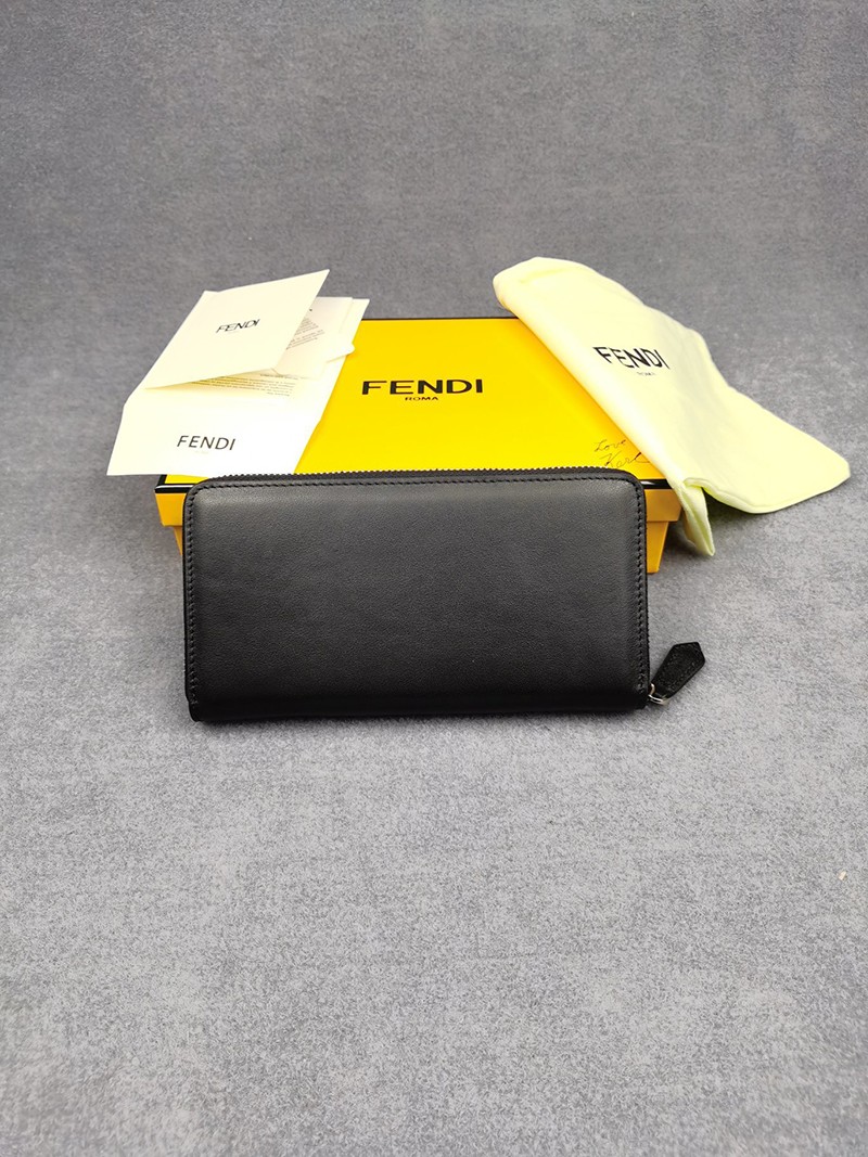 超希少！フェンディ スーパーコピー カスタマイズ ジップアラウンド長財布 革 ブラック 7M0210ADM8F0R2A通販