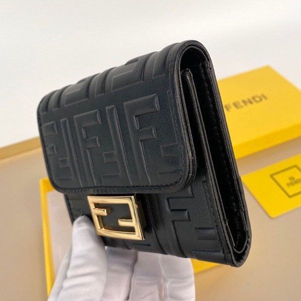 大人気！フェンディ 三つ折り財布 偽物 fee70358高い品質
