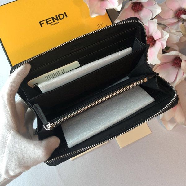 人気フェンディ 財布 スーパーコピー カスタマイズ  FF生地 カード ロゴ ジップ ウォレット ピーカブー feh61866N級品