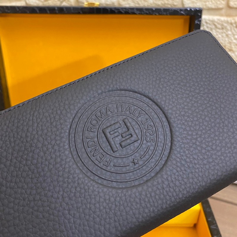 ★日本!!人気！フェンディ 長財布 スーパーコピー シンプルクール パッチロゴ ファスナー カスタマイズ feq41713高い品質