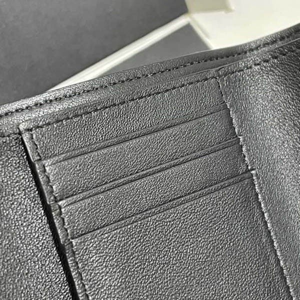 争奪戦 ロエベ×千と千尋の神隠し カオナシ ウォレット コピー C643S33X05代引きを販売