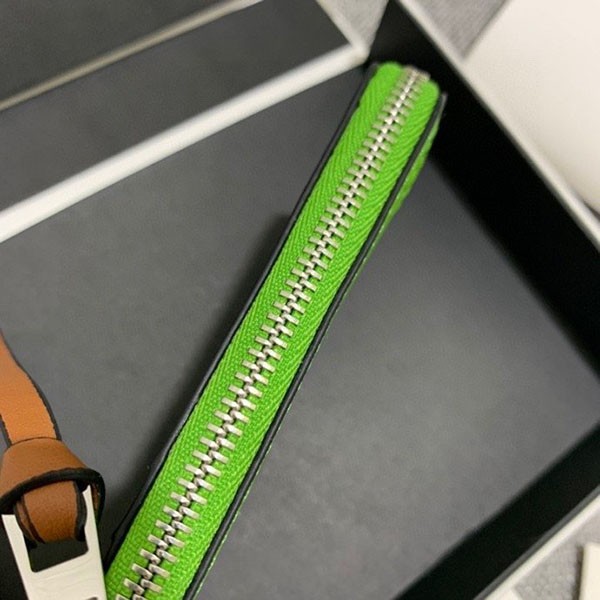 定番 ロエベ★トトロダストバニー コイン カードホルダー コピー loc56883最高級