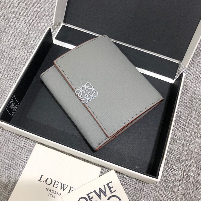 春もの新作【ロエベ ウォレット 偽物】 アナグラム トリフォルド 6 cc ウォレット loe35533通販