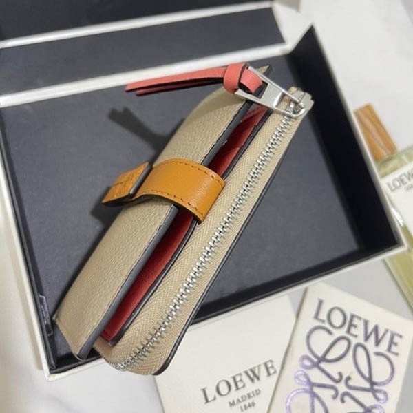【ロエベ】新作スリムジップ二つ折り財布 コピー Slim Zip Bifold Wallet loe53059人気
