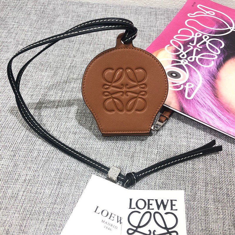 目を惹くカラー ロエベ 財布 スーパーコピー シェル ポーチ ミニ log21856最高級