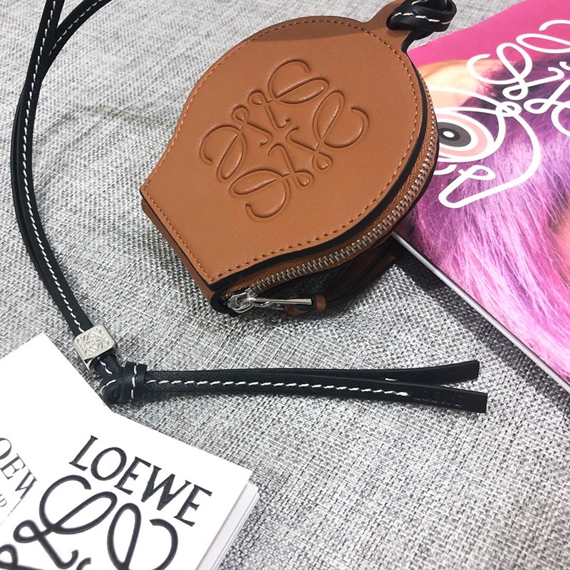 目を惹くカラー ロエベ 財布 スーパーコピー シェル ポーチ ミニ log21856N級品