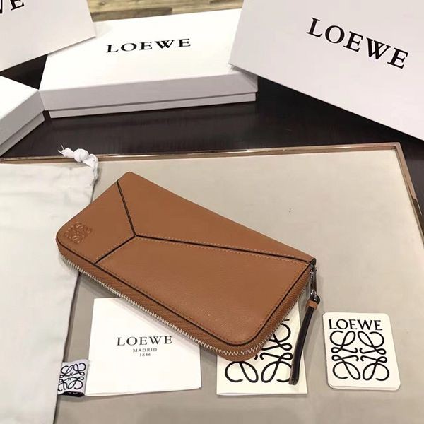 新作限定 ロエベ パズル オープン ウォレット 長財布 偽物 loh23061高い品質