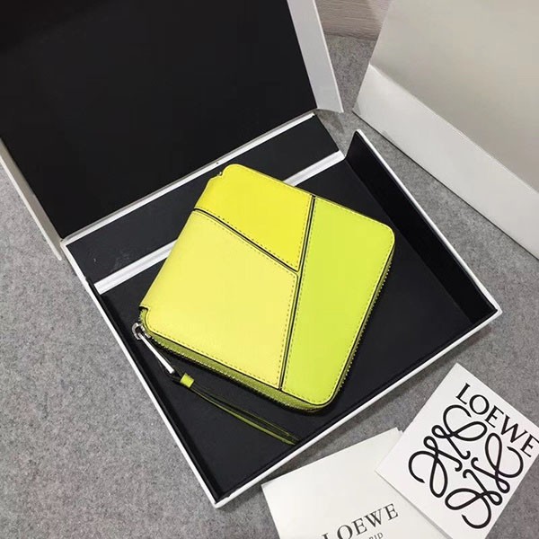 超話題!ロエベ◇パズル 偽物 ラウンドジップ二つ折り財布 loi03845高い品質