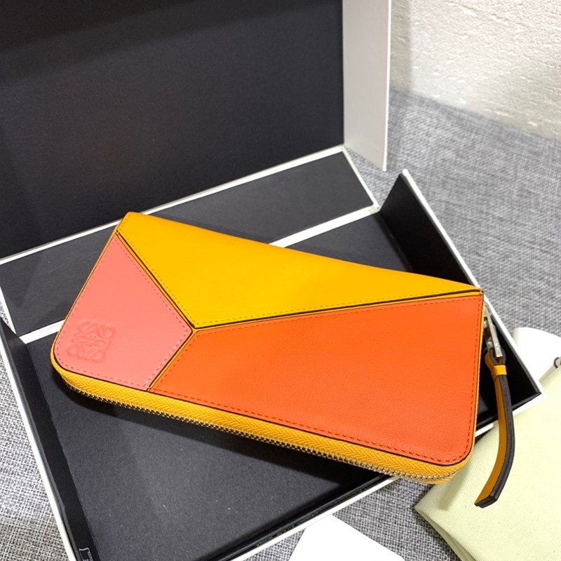 大人気!!新色ロエベ 財布 パズル コピー ラウンドジップ ウォレット loj45145通販