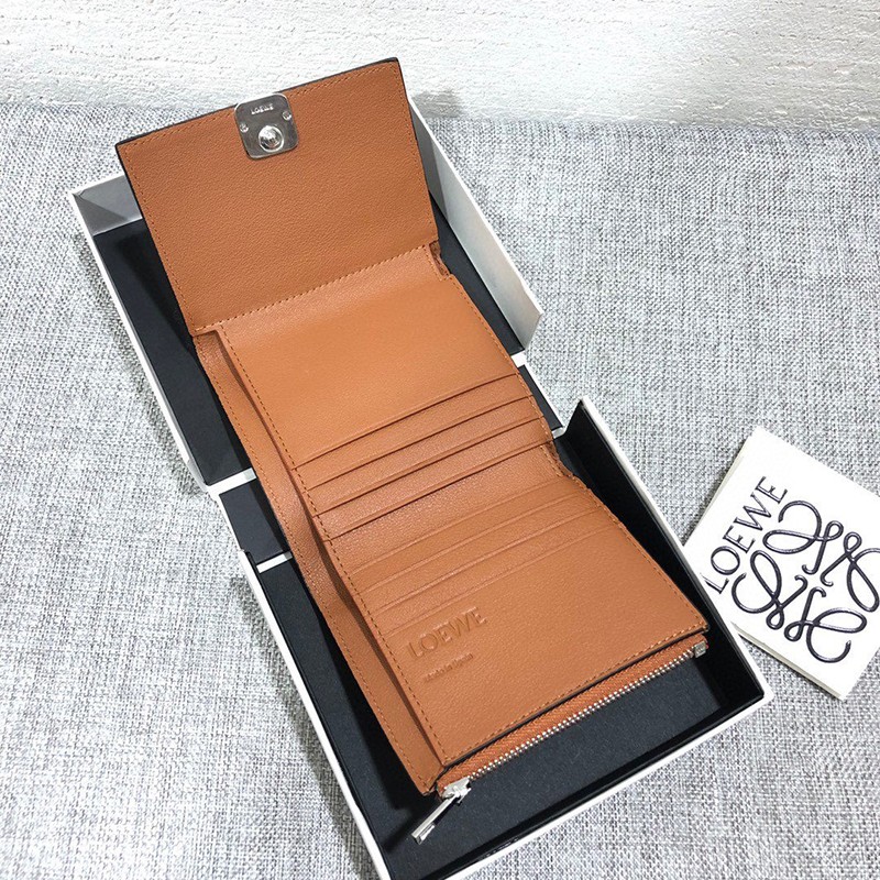 定番【ロエベ ウォレット パロディ】 アナグラム トリフォルド 6 cc ウォレット lok40945N級品
