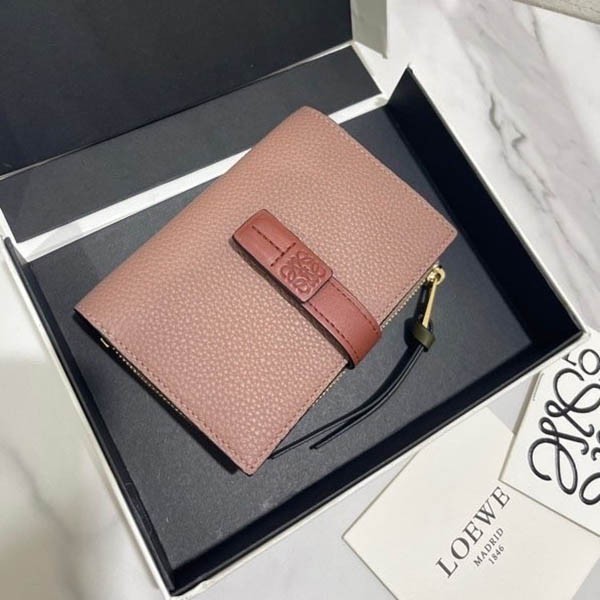 【ロエベ 偽物】新作スリムジップ二つ折り財布 Slim Zip Bifold Wallet lol49919激安送料無料