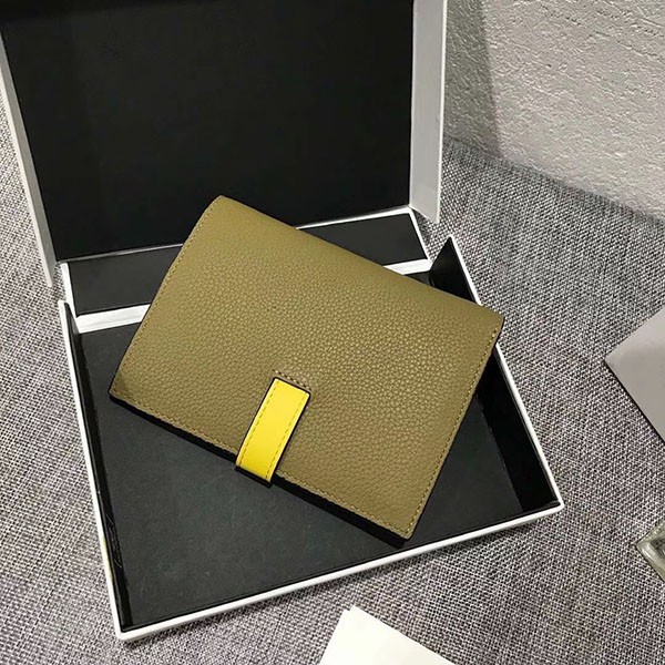 大人気!!新色【ロエベ】バーティカル ウォレット ミディアム コピー los98907人気