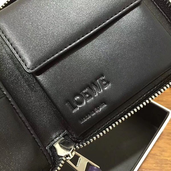 日本未入荷 ロエベ◇パズル◇ラウンドジップ二つ折り財布 コピー loy17840N級品