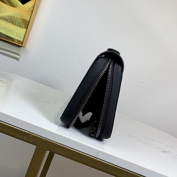大人気 ルイヴィトン 財布 偽物 ジッピー XL ウォレット M61698通販