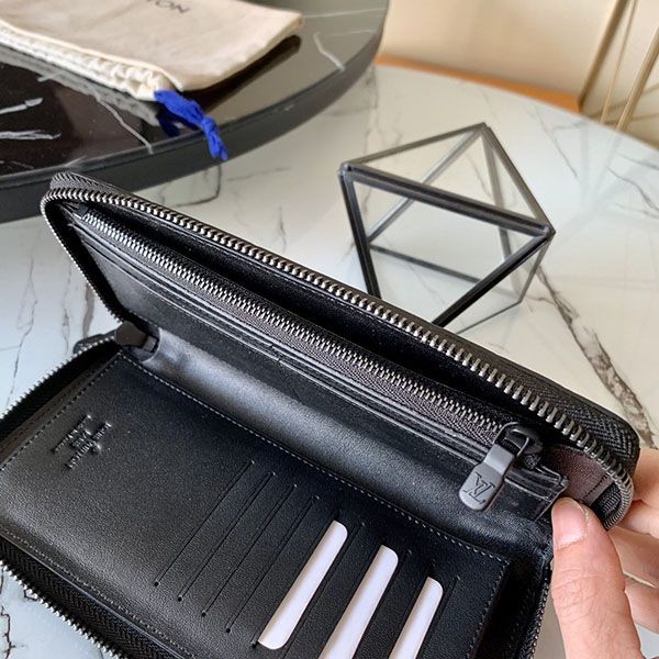 日本未入荷 ルイヴィトン 財布 コピー モノグラム アンプラント ジッピーウォレット ヴェルティカル 長財布 M62902品質保証