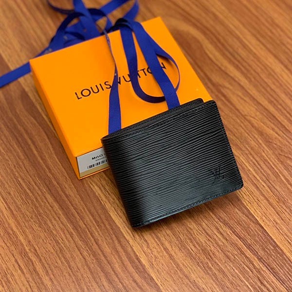 ルイヴィトン 二つ折り財布 スーパーコピー エピ M64002高い品質