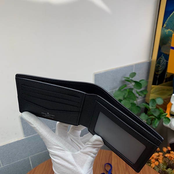 ルイヴィトン 二つ折り財布 スーパーコピー エピ M64002最高級