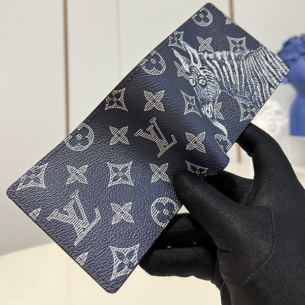 ルイヴィトン ゼブラ柄 モノグラム 二つ折り財布 偽物 M66601高い品質