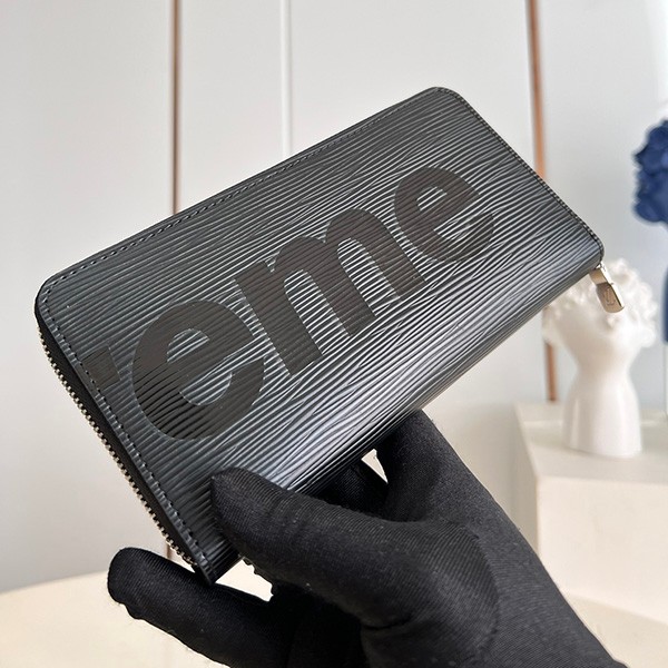 シュプリーム ヴィトン 財布 コピー ジッピーウォレット 新作 Epi Leather Zippy Organizer Wallet 黒 M67548高い品質