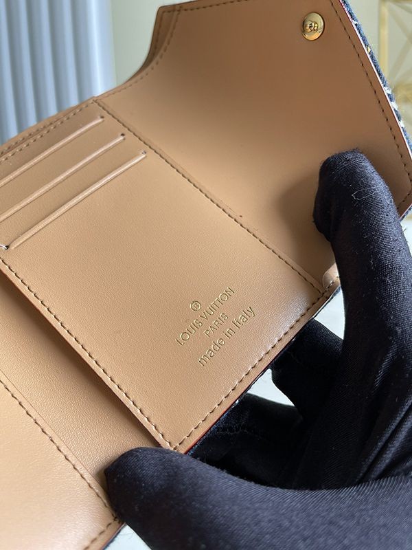 【奇跡の再入荷！即発送】ルイヴィトン 財布 コピー◆SINCE 1854 折りたたみ財布 ポルトフォイユ・ヴィクトリーヌ M80211最高級