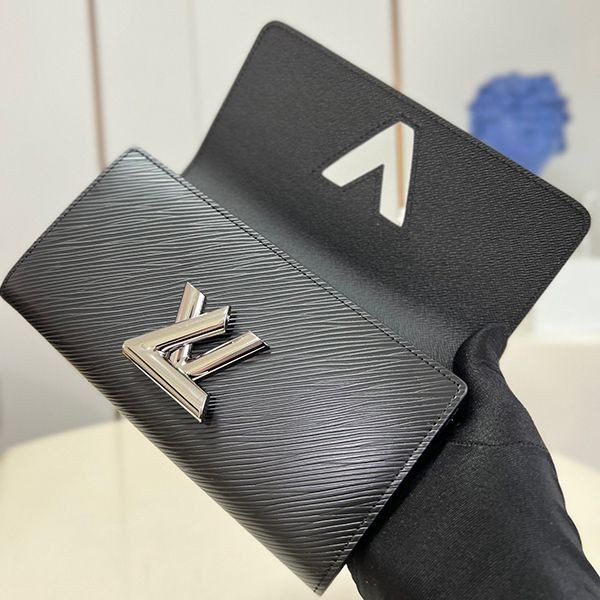 完売必至ルイヴィトン ポルトフォイユ・ツイスト エピ コピー 長財布 M80690高い品質