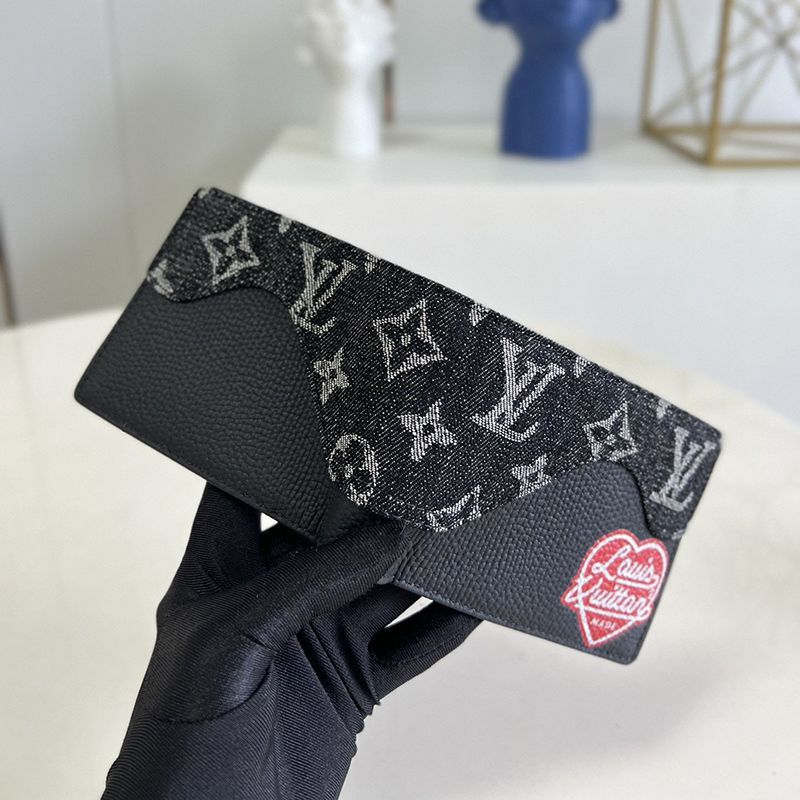 21AW【ルイヴィトン】ポルトフォイユ・スレンダー NIGO コピー M81020高い品質