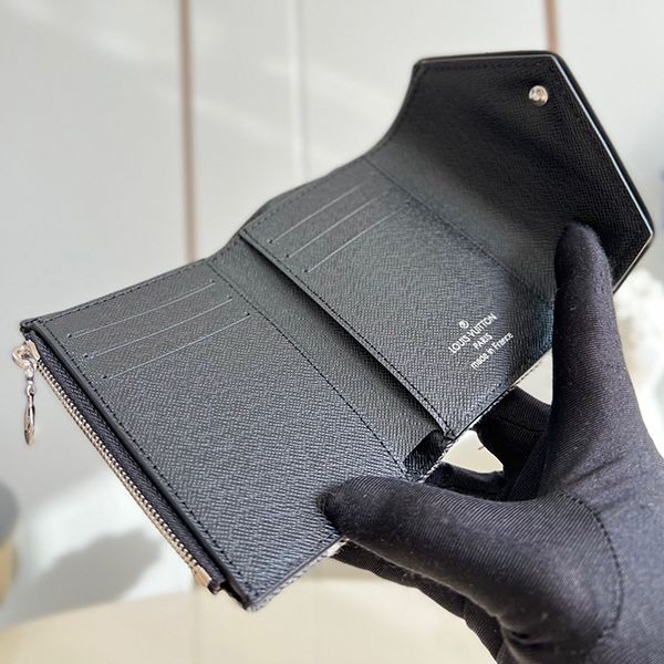 セール新作ルイヴィトン ポルトフォイユ・ヴィクトリーヌ 財布 コピー M81859高い品質