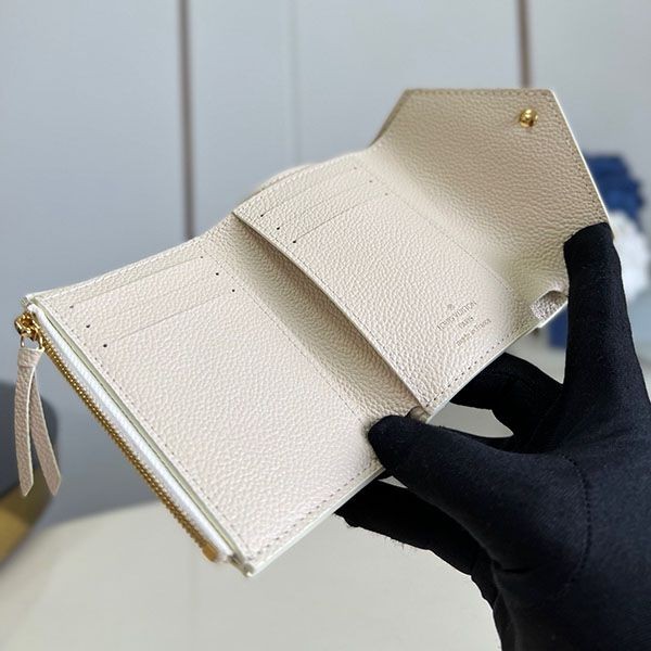 確保済みルイヴィトン ポルトフォイユ・ヴィクトリーヌ 偽物 財布 M82062人気